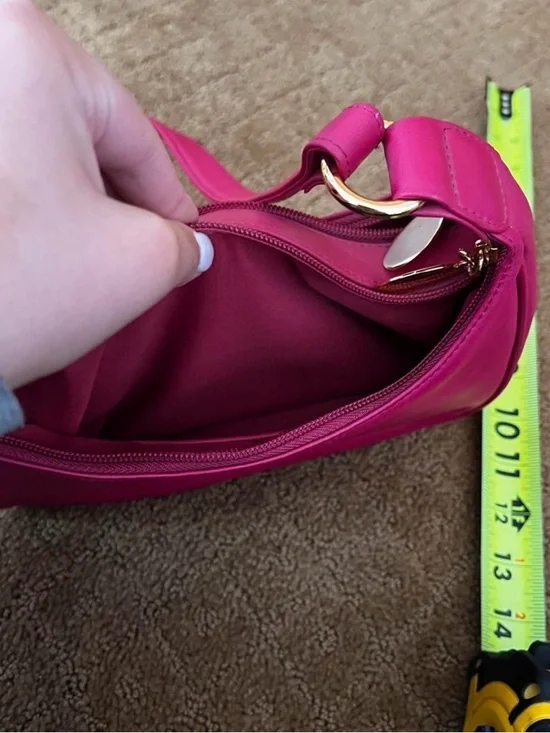 Etienne Aigner small pink leather  shoulder bag with gold hardware - Picture 6 of 7